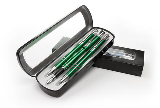 długopis, ołówek i pióro w etui